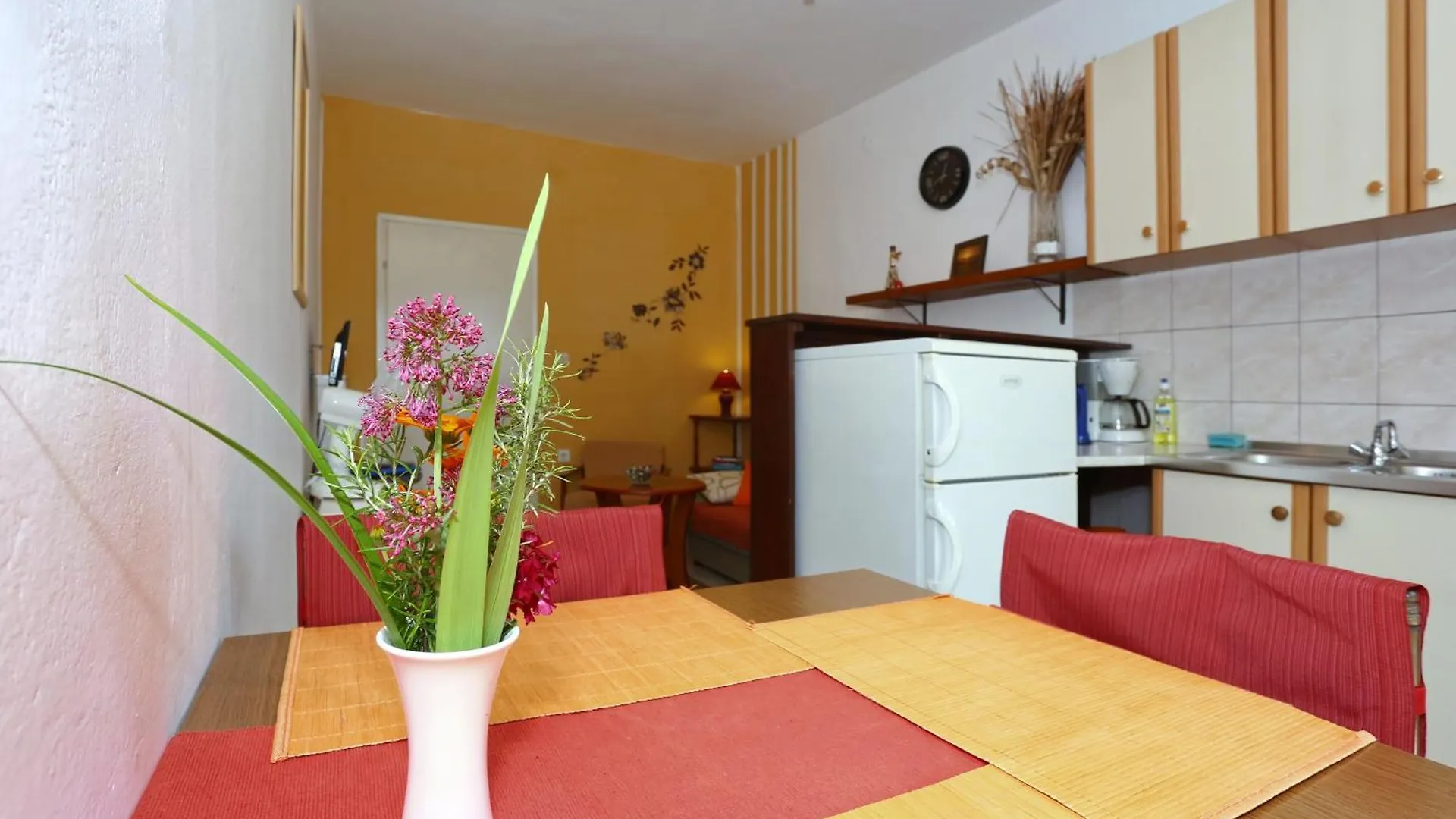 Funktionelles Apartment Mit Terrasse Zadar
